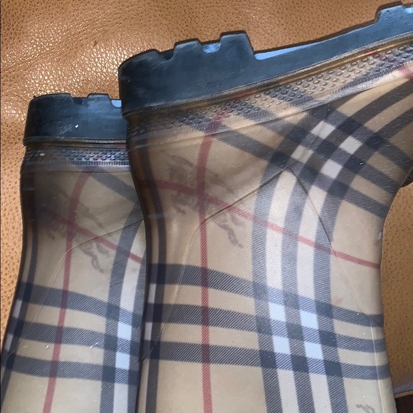 Burberry Rain Boot - Picture 5 of 7